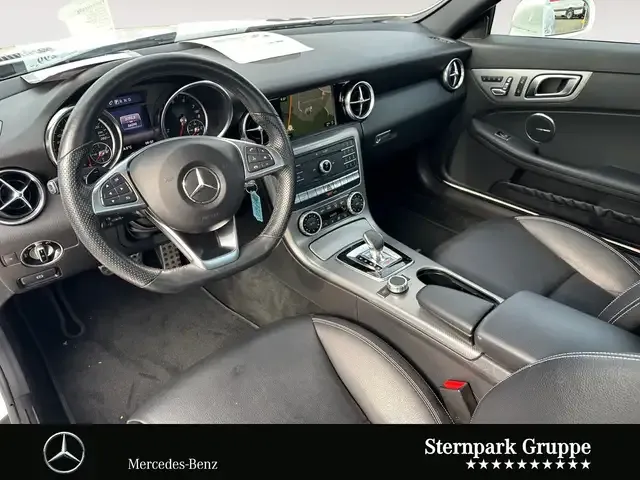 Mercedes-Benz SLC 300