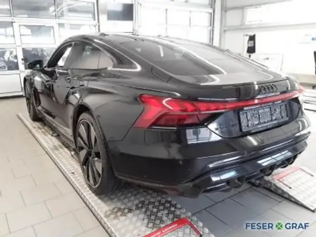 Audi e-tron GT
