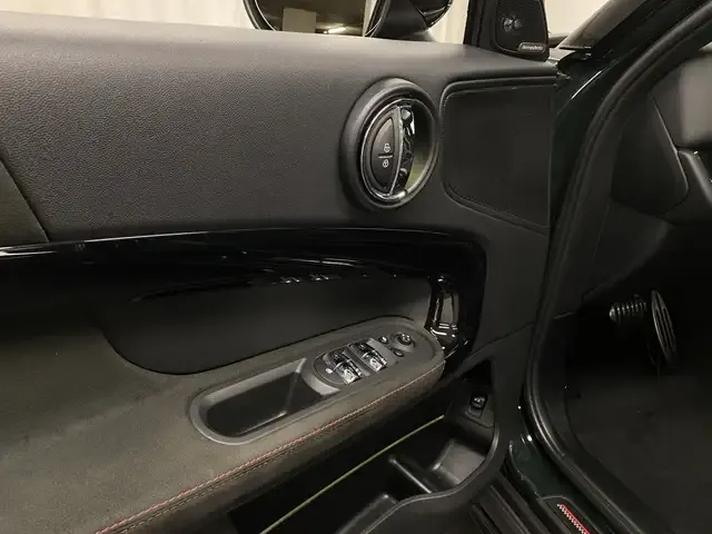 MINI John Cooper Works Countryman