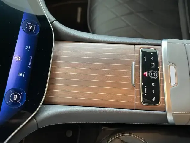 Mercedes-Benz EQS SUV