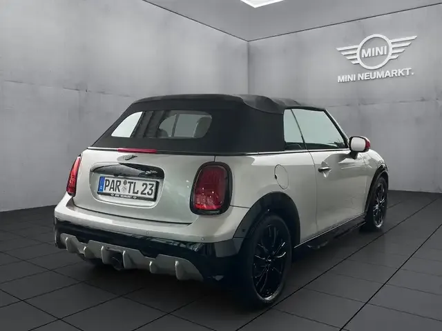 MINI John Cooper Works Cabrio