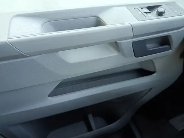 Volkswagen T6.1 Caravelle
