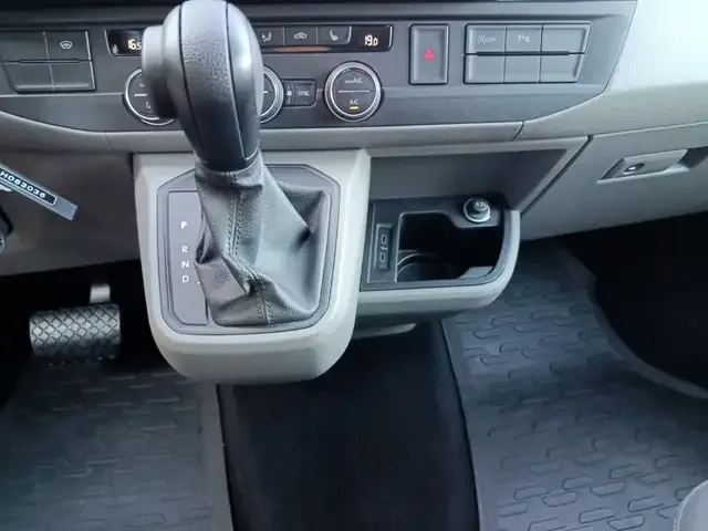 Volkswagen T6.1 Caravelle