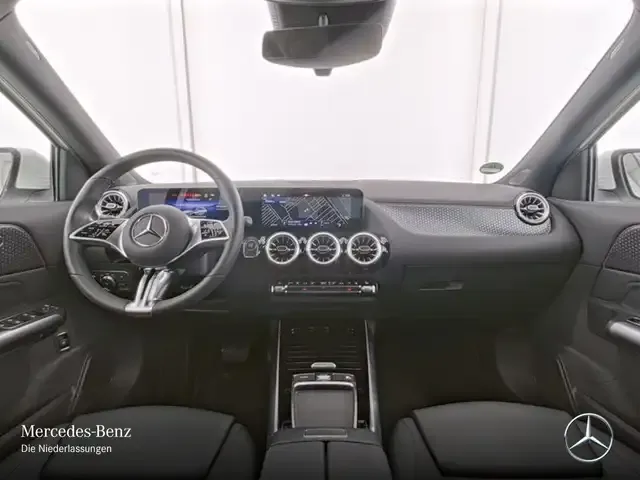 Mercedes-Benz EQA 300