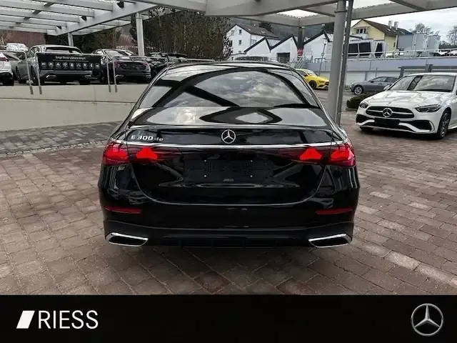 Mercedes-Benz E 300