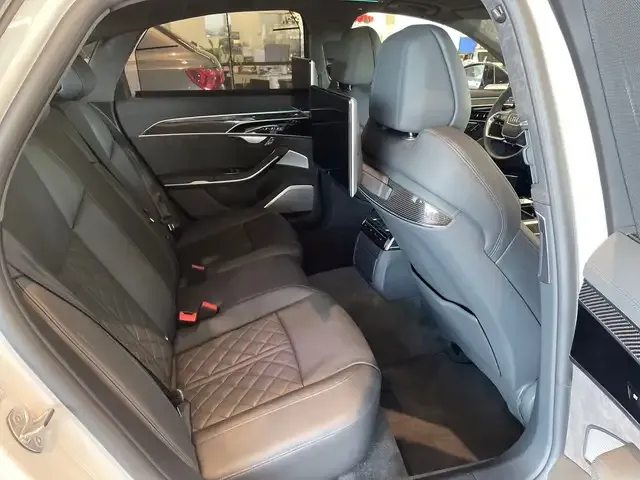 Audi S8