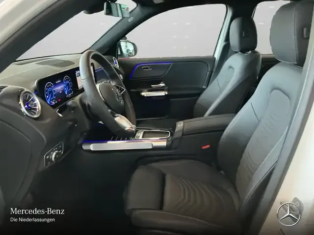 Mercedes-Benz EQB 300