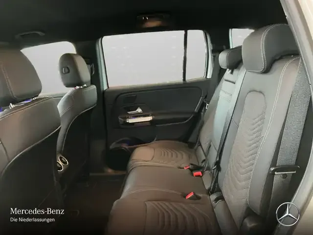 Mercedes-Benz EQB 300