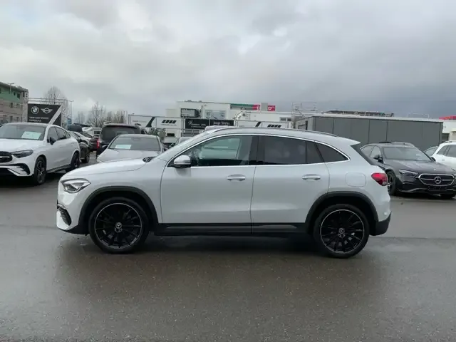 Mercedes-Benz GLA 250