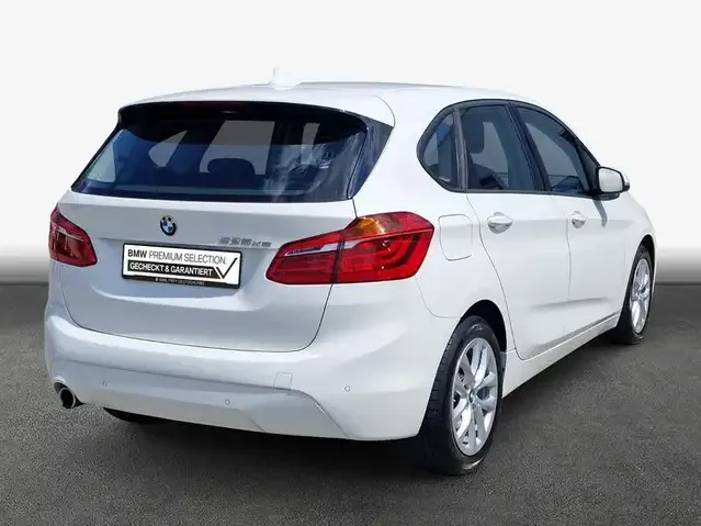 BMW 225