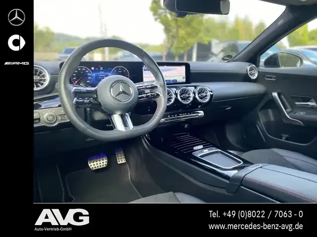 Mercedes-Benz A 220