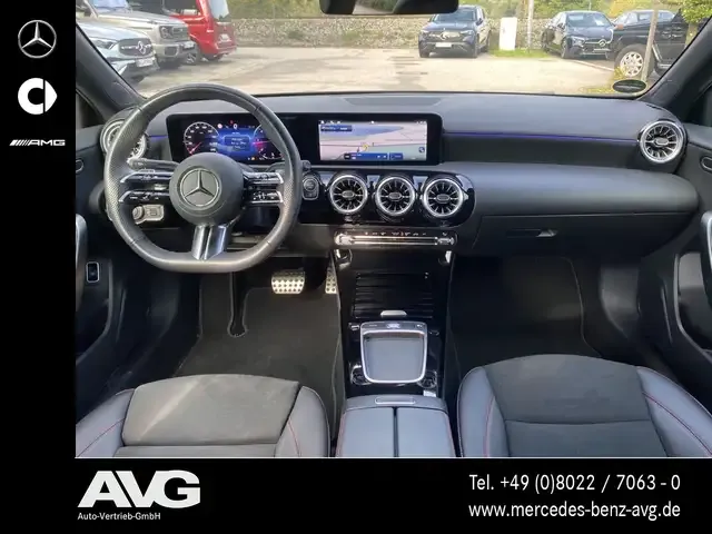 Mercedes-Benz A 220