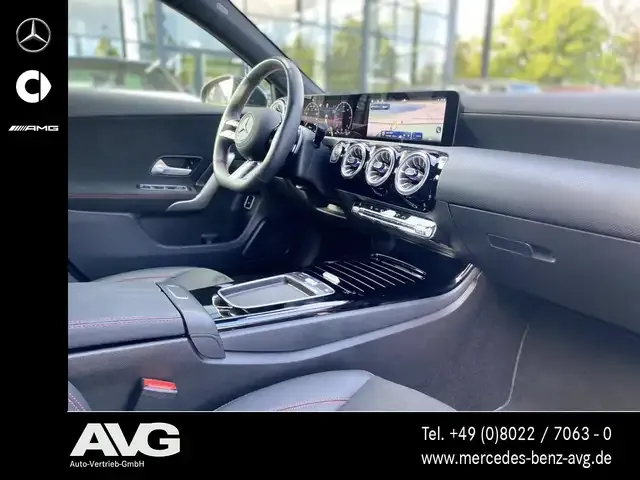 Mercedes-Benz A 220
