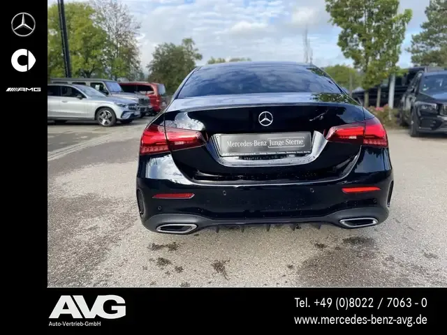 Mercedes-Benz A 220