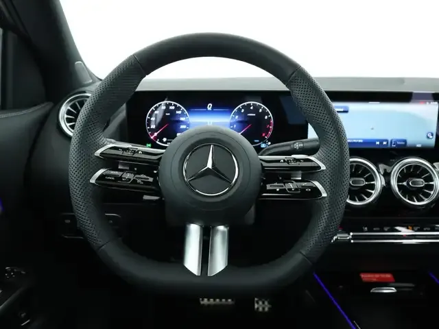 Mercedes-Benz GLA 180