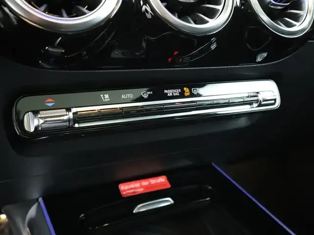 Mercedes-Benz GLA 180