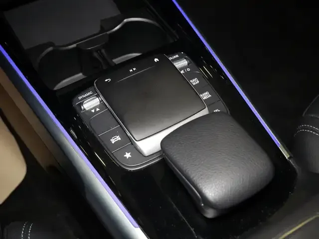 Mercedes-Benz EQB 300