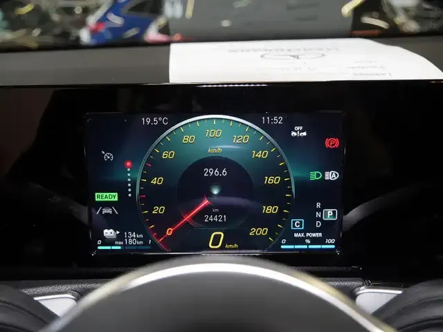 Mercedes-Benz EQB 300