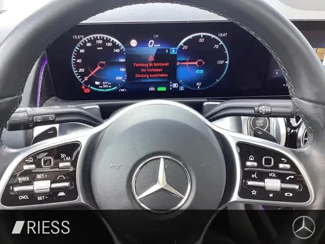 Mercedes-Benz EQB 300