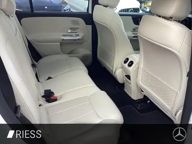 Mercedes-Benz EQB 300