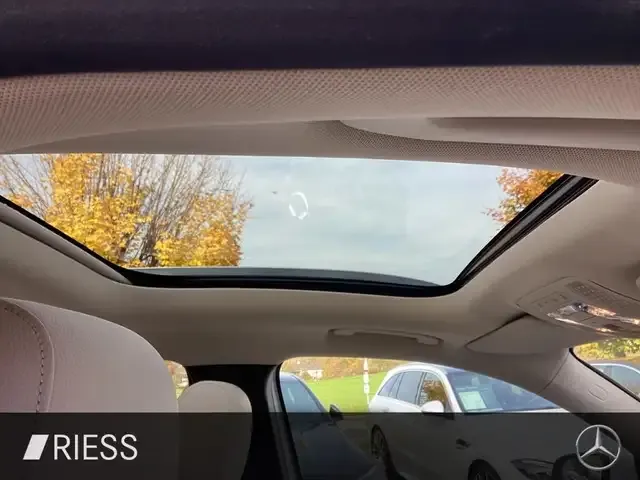 Mercedes-Benz EQB 300