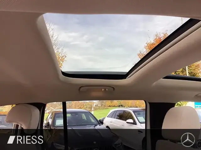 Mercedes-Benz EQB 300