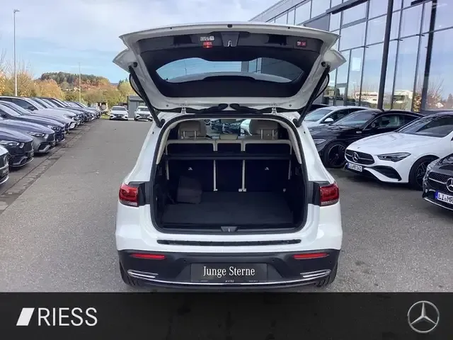 Mercedes-Benz EQB 300