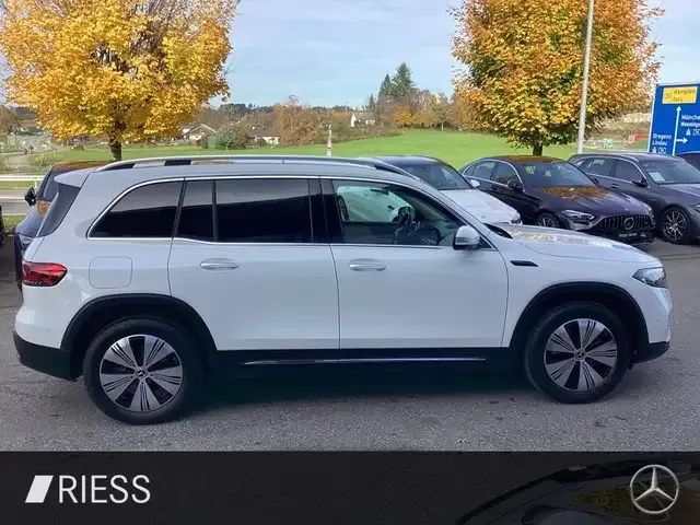 Mercedes-Benz EQB 300