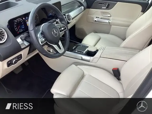 Mercedes-Benz EQB 300