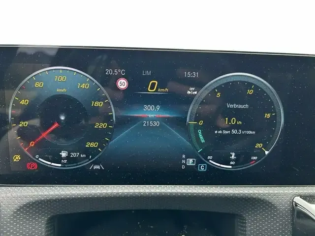 Mercedes-Benz CLA 200