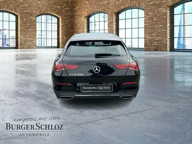 Mercedes-Benz CLA 200