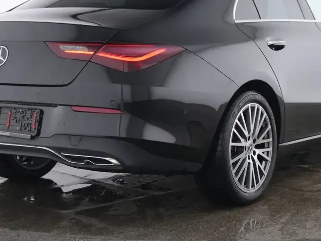 Mercedes-Benz CLA 180