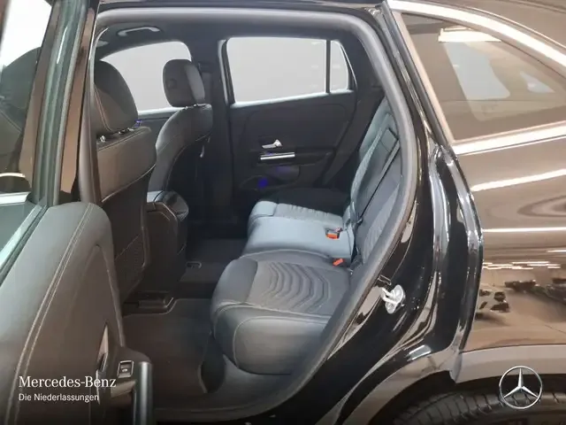 Mercedes-Benz EQA 300