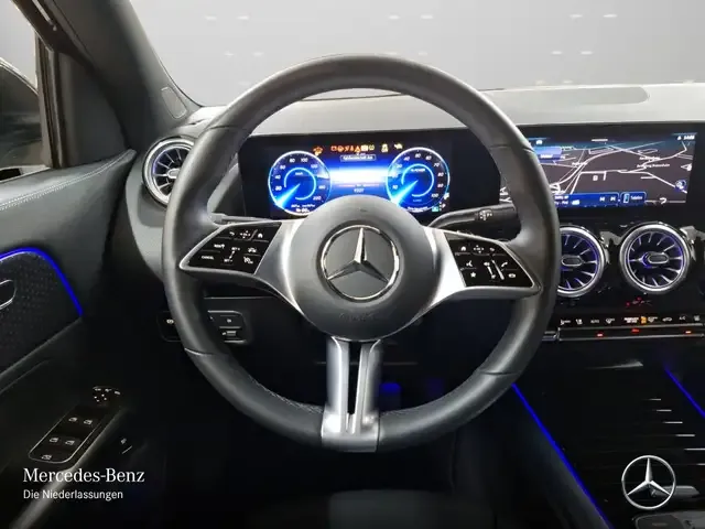Mercedes-Benz EQA 300