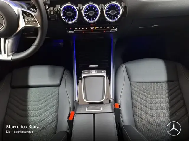 Mercedes-Benz EQA 300