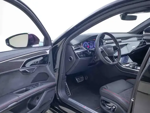 Audi S8