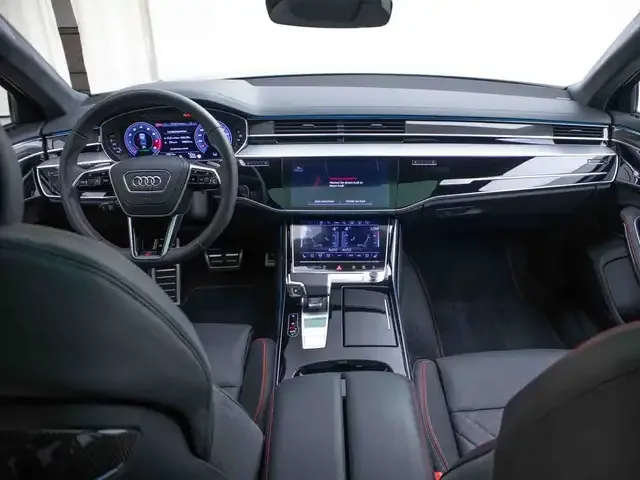 Audi S8