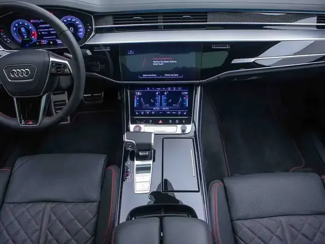 Audi S8