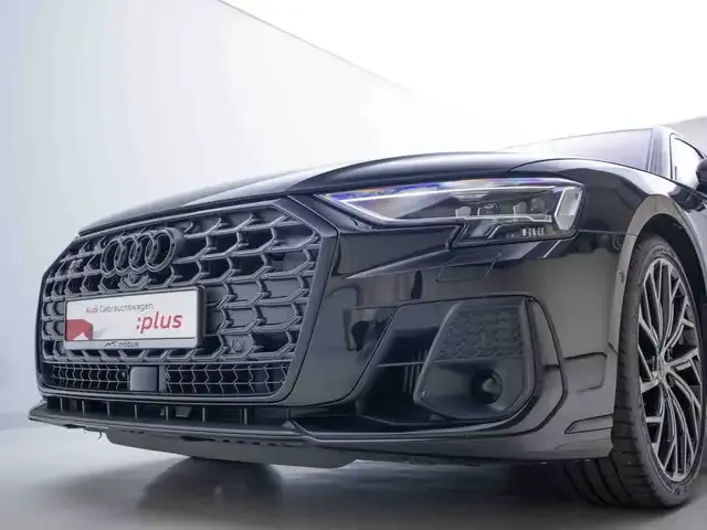 Audi S8
