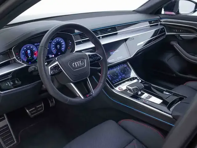 Audi S8