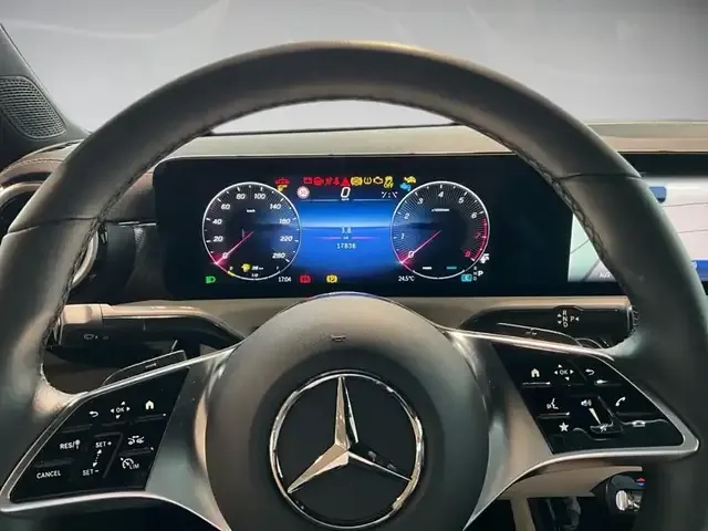 Mercedes-Benz CLA 180