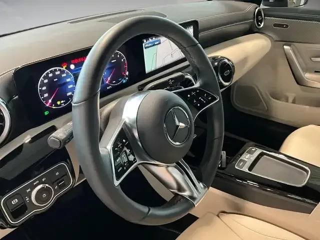 Mercedes-Benz CLA 180