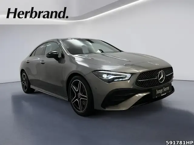 Mercedes-Benz CLA 200