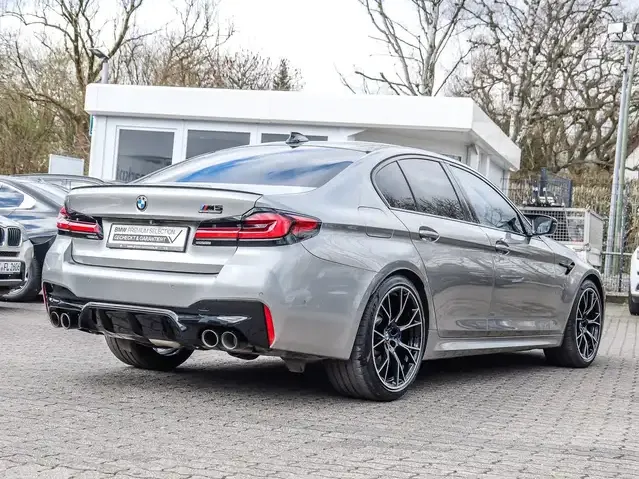 BMW M5
