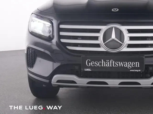 Mercedes-Benz GLB 180