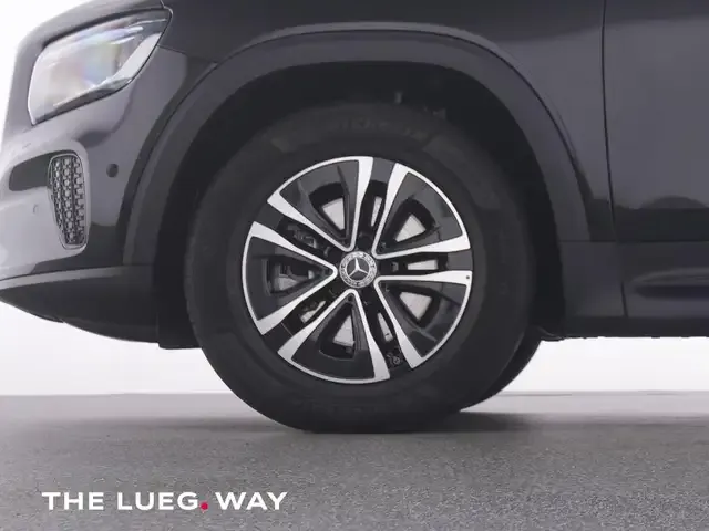 Mercedes-Benz GLB 180