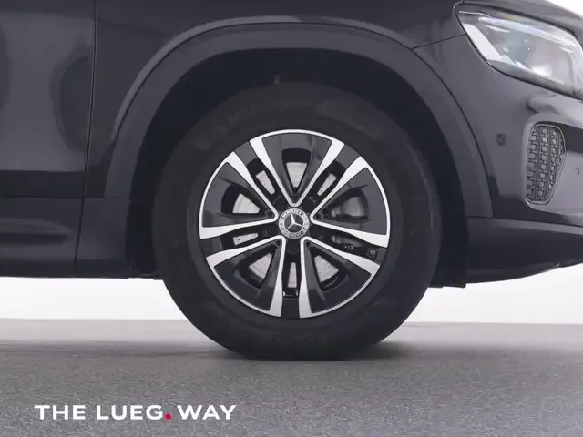 Mercedes-Benz GLB 180