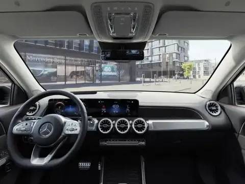 Mercedes-Benz EQB 350