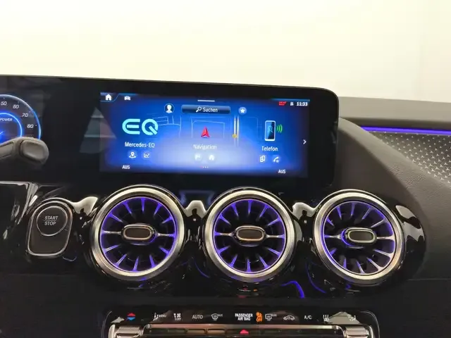 Mercedes-Benz EQA 300