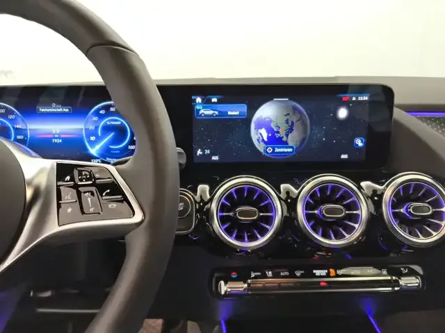 Mercedes-Benz EQA 300